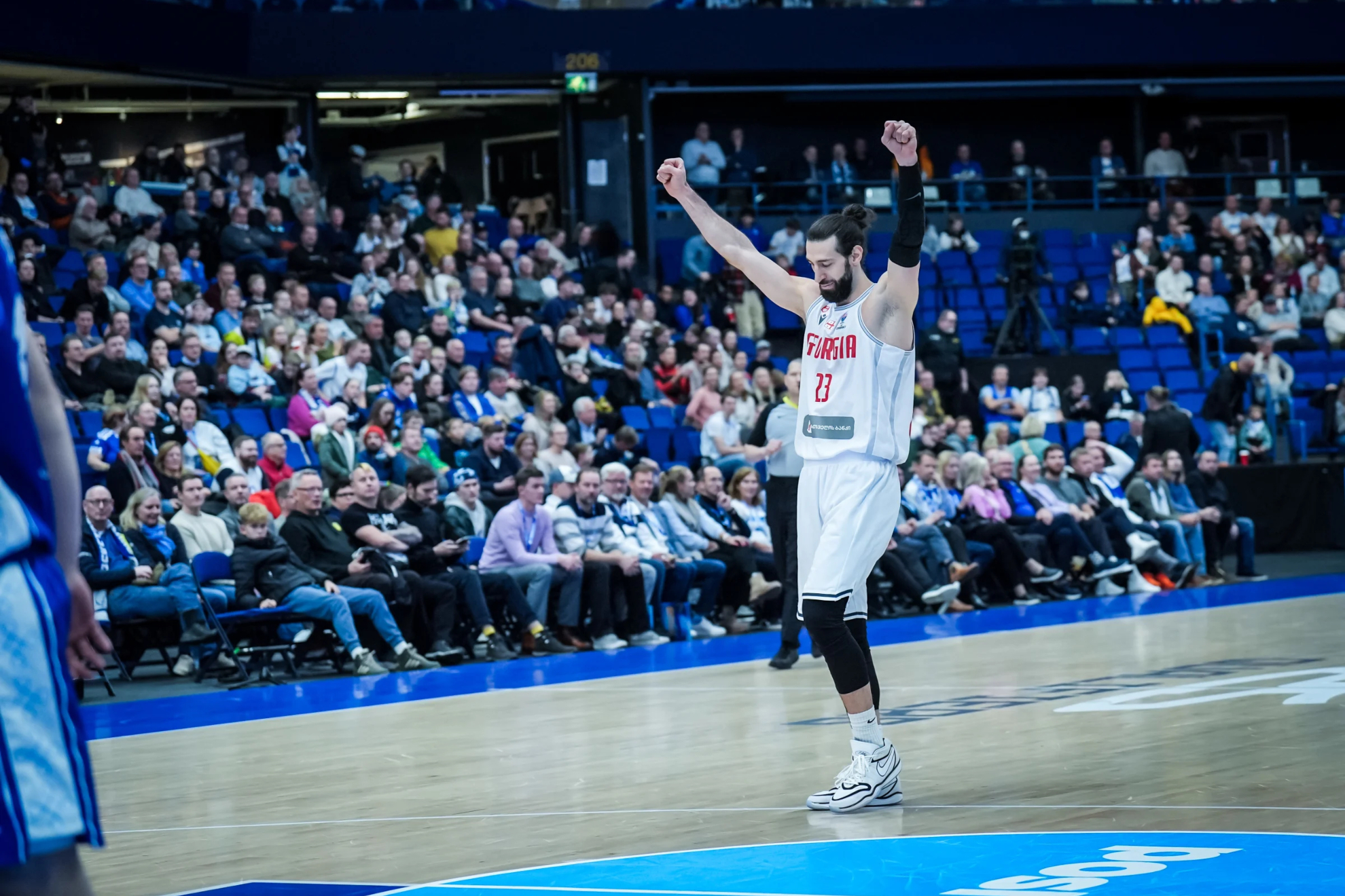 鼓舞着他们 鼓舞着他们